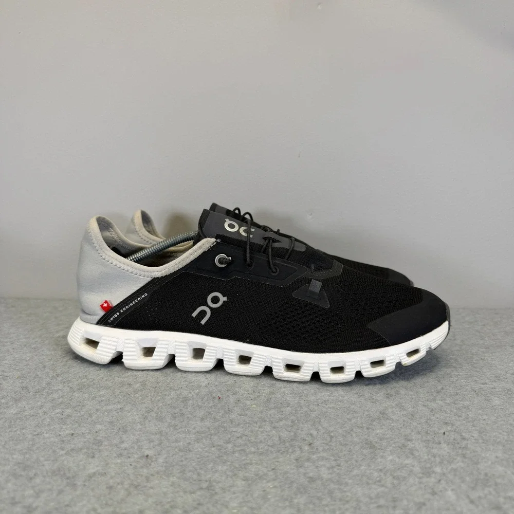 On Running Cloudswift Mens Shoes Size 10  Black White Low Top Athletic Sneakers